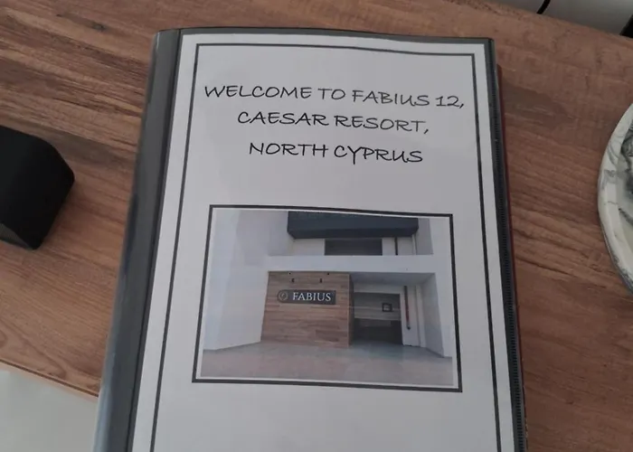 Fabius 12 Caesars & アパート